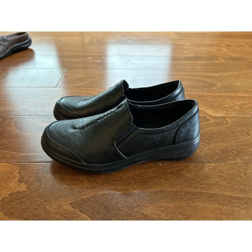 Easy Street Women's Mules Flats Black Faux Leather‎  Slip Ons NEW 5.5 M